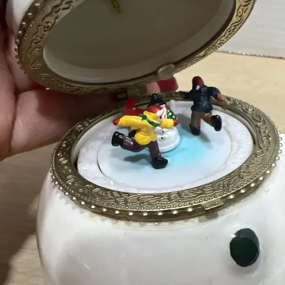 MR CHRISTMAS Porcelain Snowman Hinged Working Musical TRINKET BOX ORNAMENT